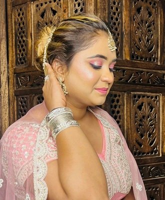 makeup studio & academy in Delhi